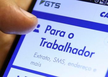 Todos os trabalhadores poderão sacar até R$ 1.045 de contas ativas ou inativas, sendo limitada pelo saldo do Fundo (Foto: Marcelo Camargo/Agência Brasil)