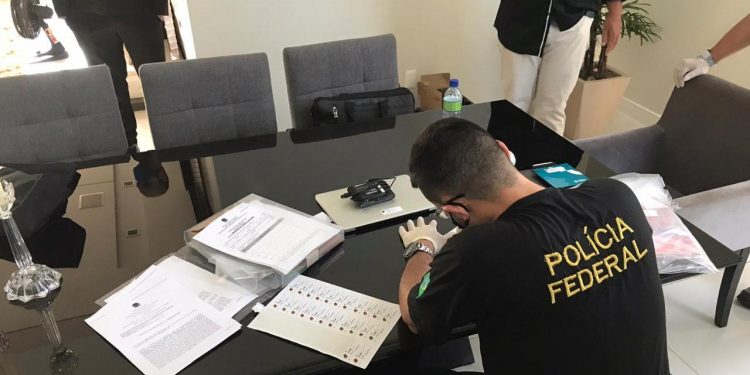 Fraude em importações leva PF a realizar duas operações no Ceará; empresários são alvo de prisão