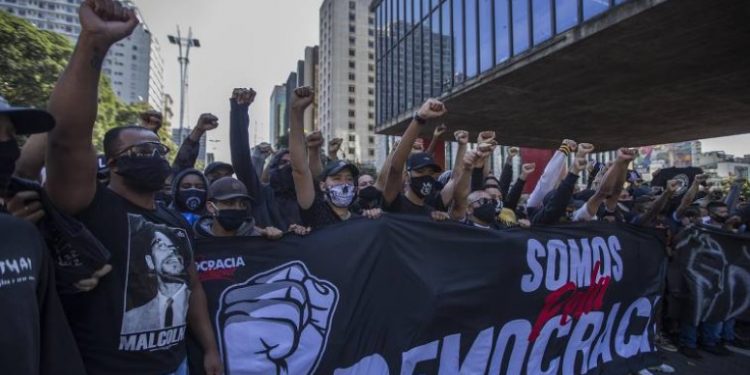 Manifestos por democracia viram ‘onda’ e veem espaço para crescer