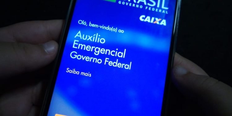 MPF recomenda desconto em contracheque de servidor público que não devolver auxílio emergencial no CE