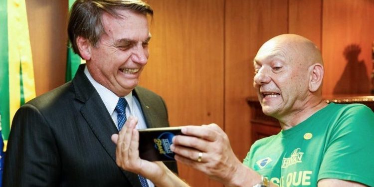 O presidente Jair Bolsonaro e Luciano Hang, dono da Havan (Foto: Reprodução)