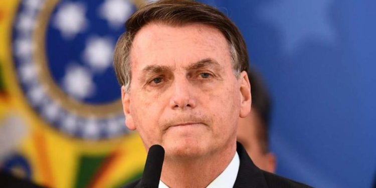 Bolsonaro indica nome ligado ao centrão à presidência do FNDE
