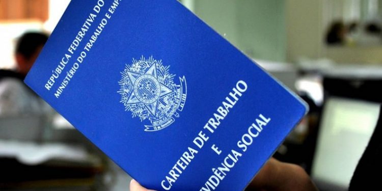 País fecha 1,2 mi de vagas com carteira até maio, pior resultado desde 2010