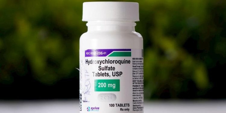 Depois de doar 2 milhões de doses ao Brasil, EUA suspendem cloroquina