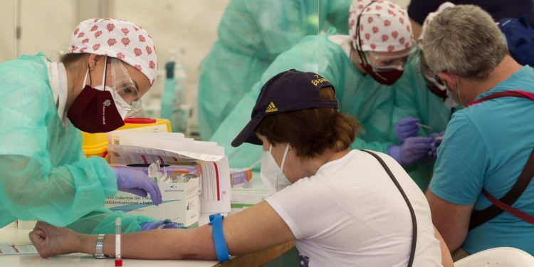 Grupo sanguíneo A aumenta o risco do coronavírus; o tipo O diminui