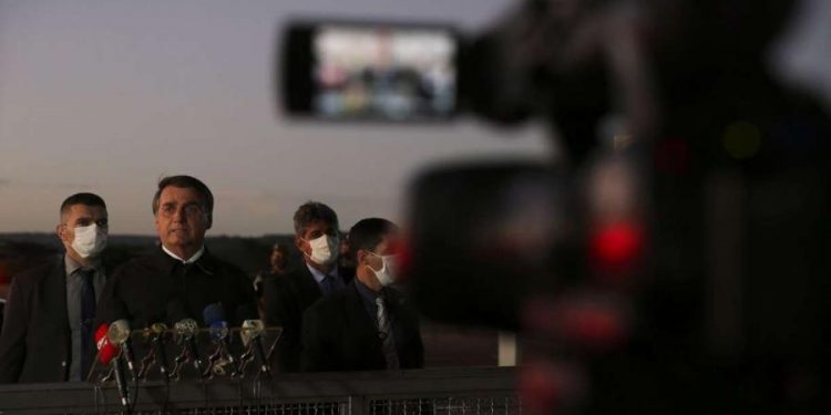 Brasil não adere ao compromisso de 130 países de lutar contra fake news