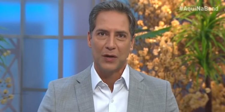O apresentador Luís Ernesto Lacombe, que pediu rescisão de contrato com a Band após afastamento (Foto: Reprodução/Band)