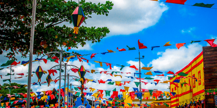 O São João coroado – Por J. Flávio Vieira