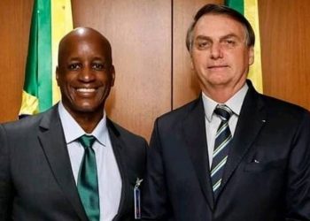 Sérgio Camargo e Jair Bolsonaro (Foto: Reprodução/Facebook)