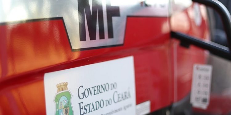 Trabalhadores rurais recebem projetos de mecanização agrícola em Porteiras e Mauriti