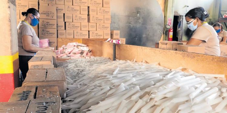 Comércio de velas dobra durante a pandemia em Juazeiro do Norte