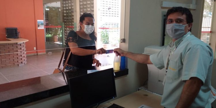 Estudantes do IFCE recebem chips de acesso à internet