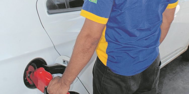 Preço da gasolina sobe no Interior e Iguatu atinge segundo maior valor do Estado com litro a R$ 4,59