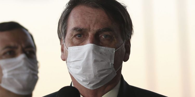 Sai resultado do exame de Bolsonaro; presidente testa positivo para Covid-19