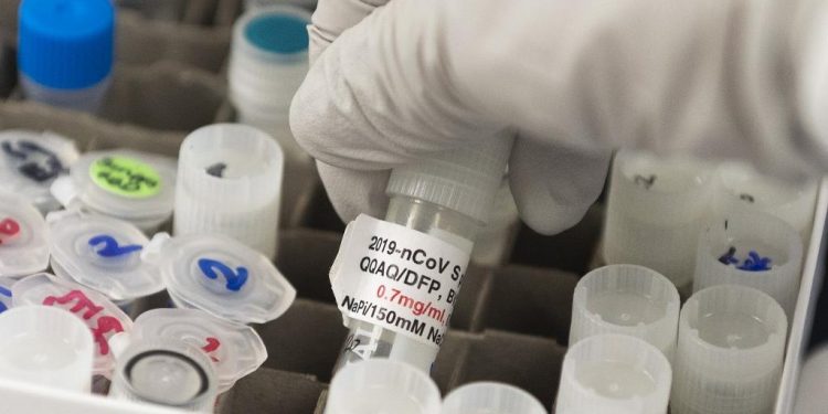 EUA, Reino Unido e Canadá acusam Rússia de tentar roubar dados sobre vacina para Covid-19