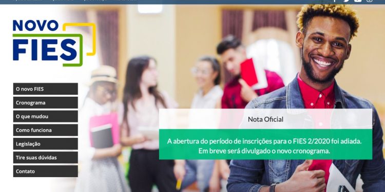 MEC adia inscrições para o Fies no segundo semestre
