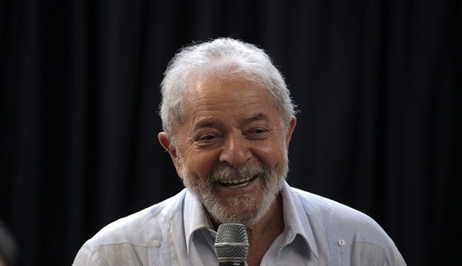 Lula insinua que Bolsonaro inventou estar com Covid-19 para promover cloroquina