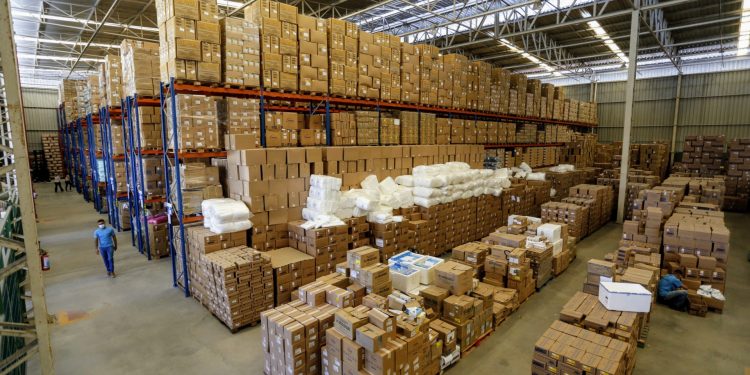 Governo do Ceará distribui 1,9 milhão de máscaras para profissionais da saúde