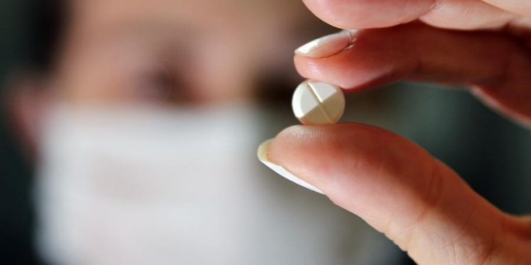 Anvisa proíbe venda sem receita de cloroquina e ivermectina