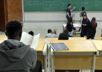 MEC define protocolo de segurança para volta às aulas