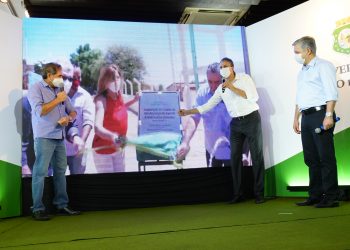 As inaugurações e assinaturas de ordem de serviço vão beneficiar mais de 340 mil cearenses de 9 municípios (Foto: Carlos Gibaja/Governo do Ceará)