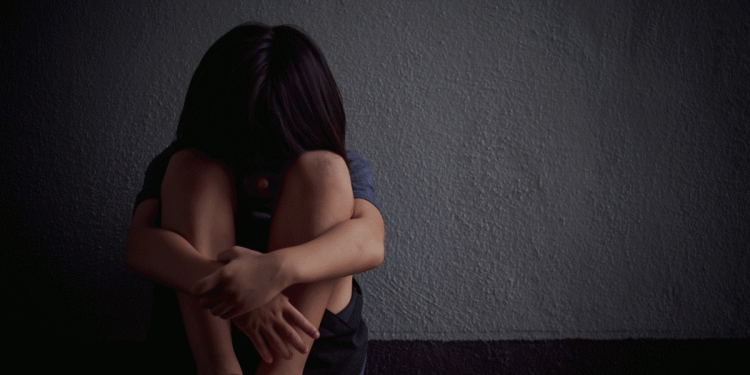 Criança de 10 anos expele feto e passa por avaliação para finalizar aborto