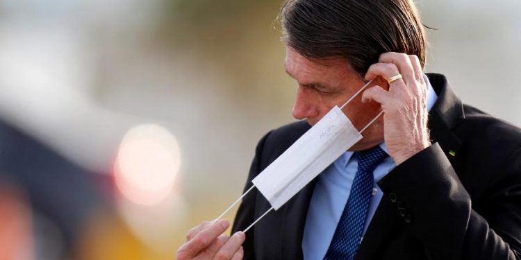 Com 113 mil mortes, Bolsonaro promove evento ‘Brasil vencendo a Covid-19’