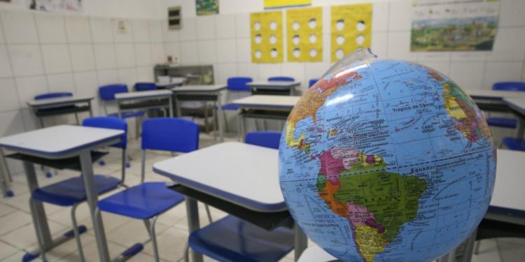 11 municípios do Ceará não têm casos de Covid-19 entre alunos da rede pública estadual