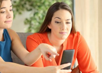 WhatsApp ganha ferramenta para verificar se uma notícia é falsa