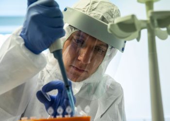 Rússia diz que registrará 1ª vacina contra Covid na próxima semana