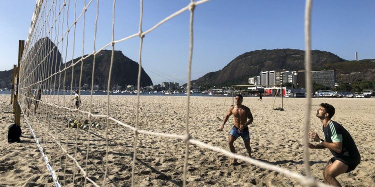 Senado aprova auxílio de R$ 600 para trabalhadores do esporte