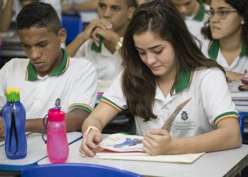 Seduc iniciará monitoramento das escolas para definir data de retorno às atividades presenciais