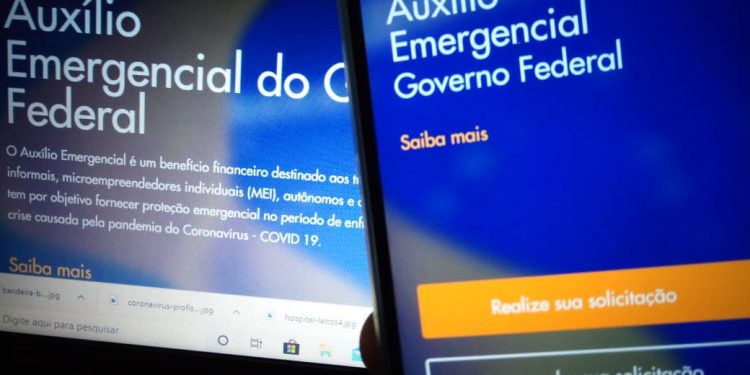 Auxílio emergencial de R$ 300 começa a ser pago nesta quarta (30); veja datas