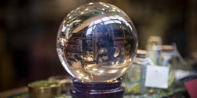 Depois da noite, raiará a aurora? – Por J. Flávio Vieira