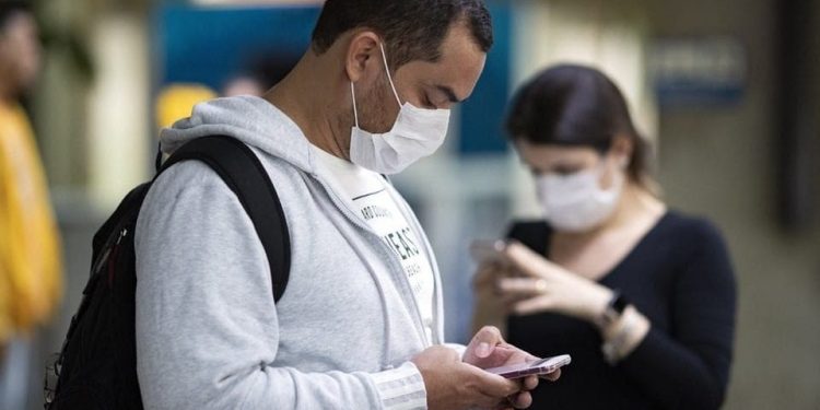 Taxa de transmissão de Covid-19 estabiliza após período de queda no Ceará