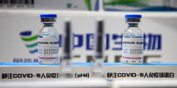 China exibe pela primeira vez suas vacinas contra o coronavírus