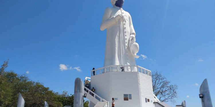 Estátua do Padre Cícero é reaberta para visitantes