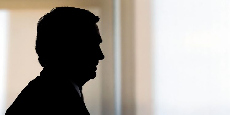 Bolsonaro passa bem após cirurgia para retirada de cálculo da bexiga