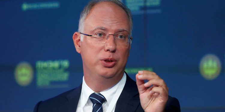 Rússia anuncia acordo para oferecer remédio contra Covid-19 ao Brasil