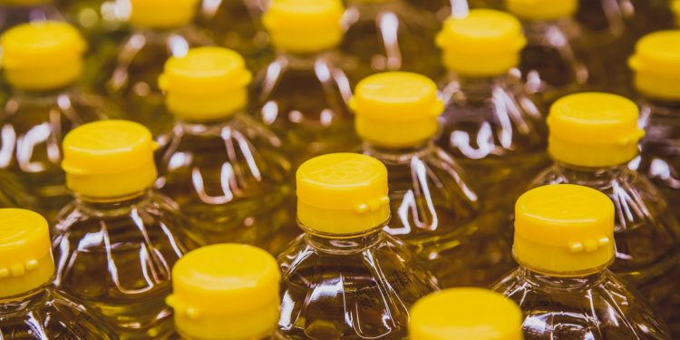 Óleo de soja fica mais caro em todo o país; veja os vilões do supermercado