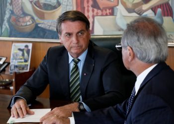 Bolsonaro anuncia desistência de Renda Brasil (Foto: Divulgação)