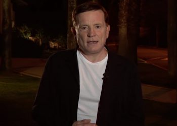 SBT dispensa Roberto Cabrini após 11 anos e planeja demissão em massa