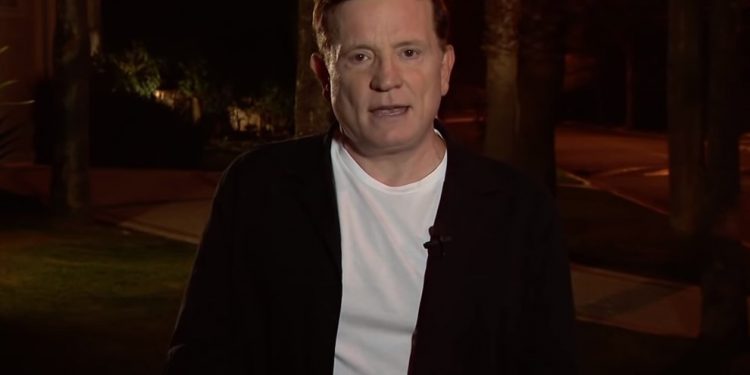 SBT dispensa Roberto Cabrini após 11 anos e planeja demissão em massa