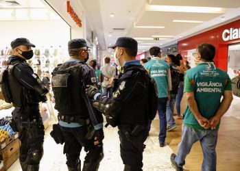 Equipes de fiscalização realizaram cerca de 27 mil abordagens sobre uso correto de máscaras no CE