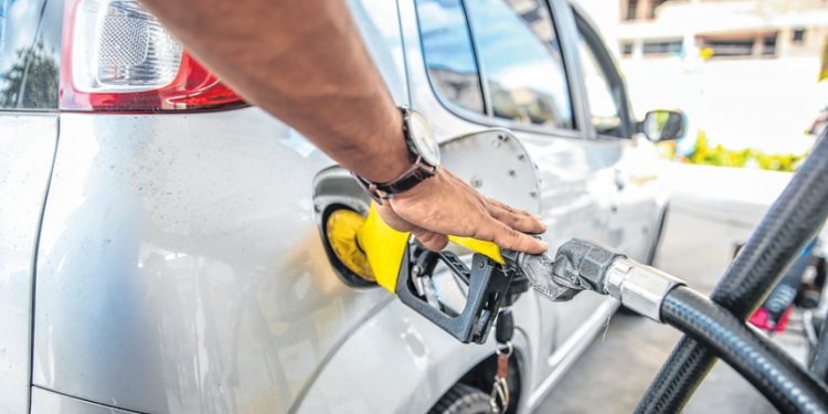 PM é investigado suspeito de usar cartão corporativo para abastecer carro particular