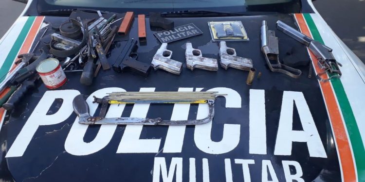 Suspeito de fabricar armas artesanais e vender para facções criminosas é preso em Juazeiro do Norte