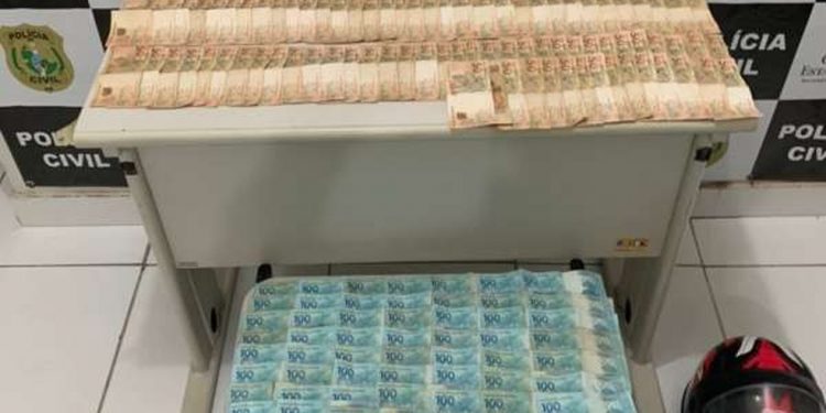 Polícia prende suspeitos de tráfico em Crateús com droga e R$ 12 mil em cédulas
