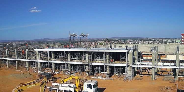 Obras na Arena Romeirão se aproximam da metade da conclusão