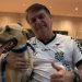 Bolsonaro posta foto ao lado de cão e diz: ‘Vacina obrigatória só no Faísca’
