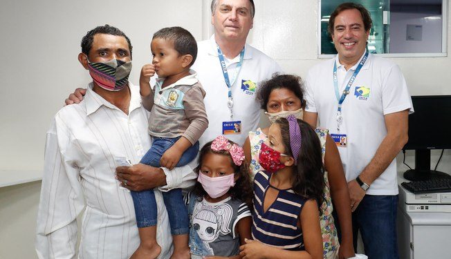 “Auxílio emergencial não é para sempre, tenham isso na cabeça”, diz Bolsonaro